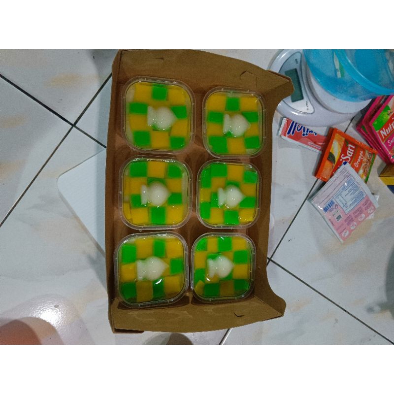 

puding tema ketupat rasa Tuty Fruity