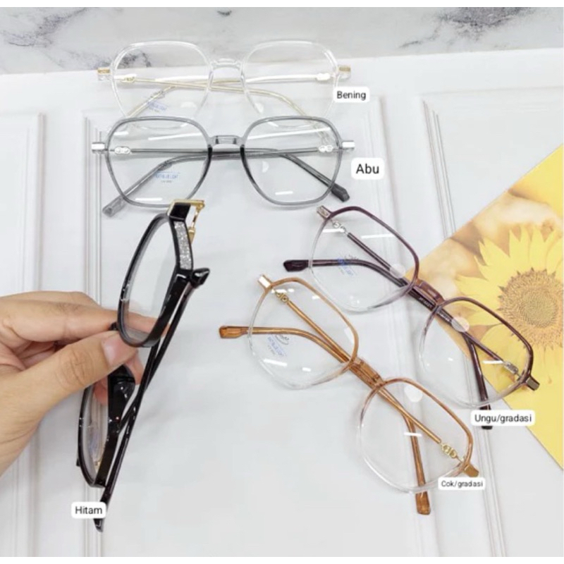 Frame plastik oval ringan gliter