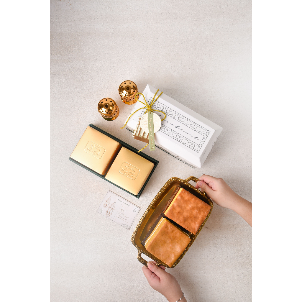 

Aila - Hampers Lebaran / Lapis Surabaya / Spiku Surabaya Wijsman