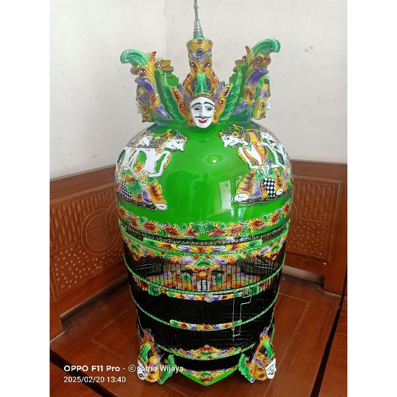 sangkar perkutut motif wayang