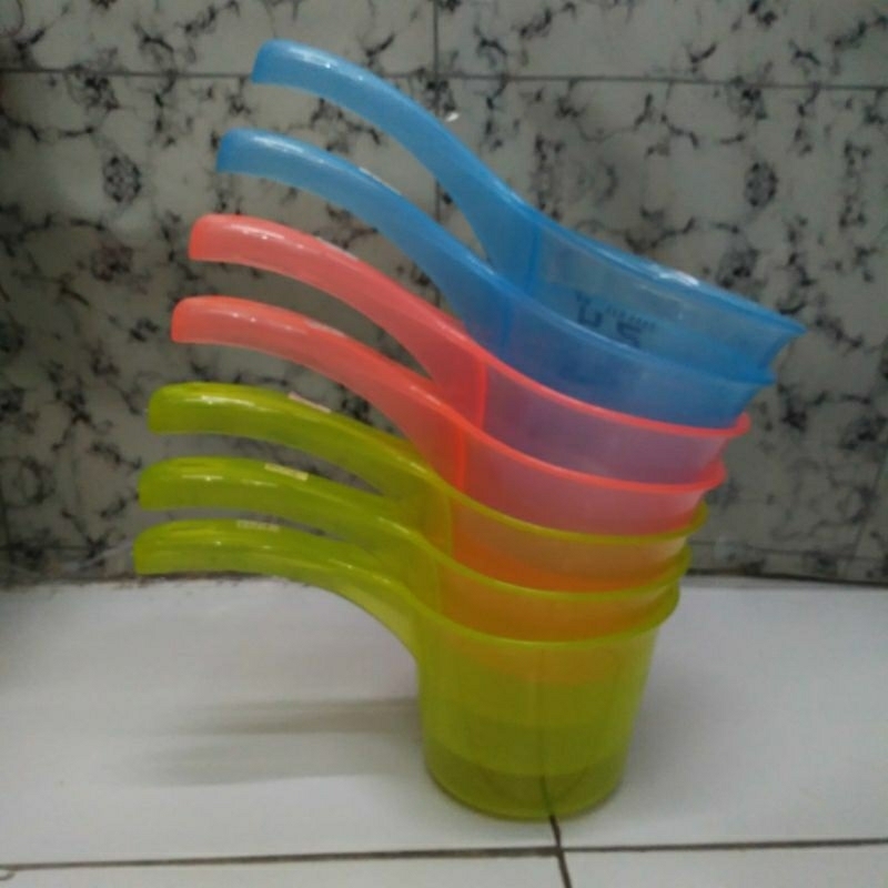 Gayung Plastik Transparan
