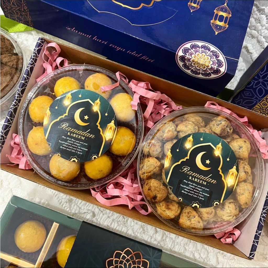 

READY STOCK INSTANT!! HAMPERS PUASA LEBARAN IDUL FITRI LATIF SET 2025 TAHUN BARU MEWAH MURAH ENAK KUE KERING