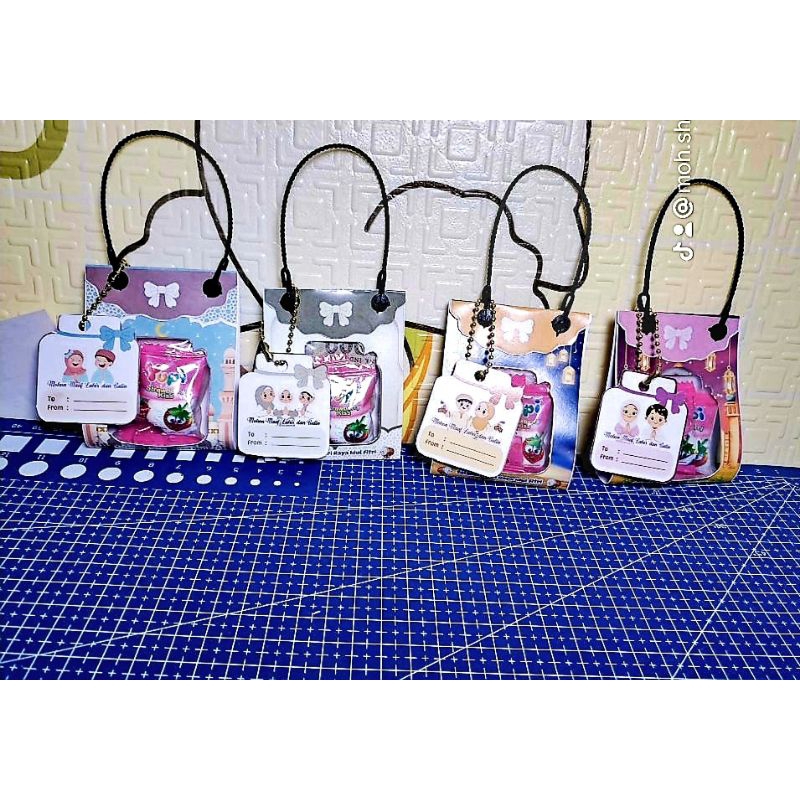 

1pak(isi 8pcs)AMPLOP LEBARAN HAMPERS MINI