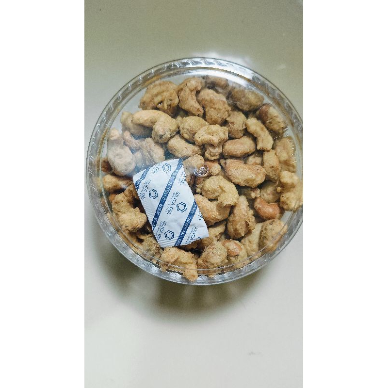 

kacang Mede utuh toples 200gran rasa crispy