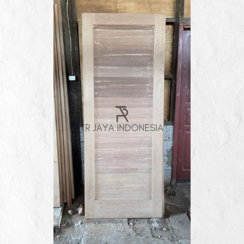 Daun Pintu Kayu Kamper