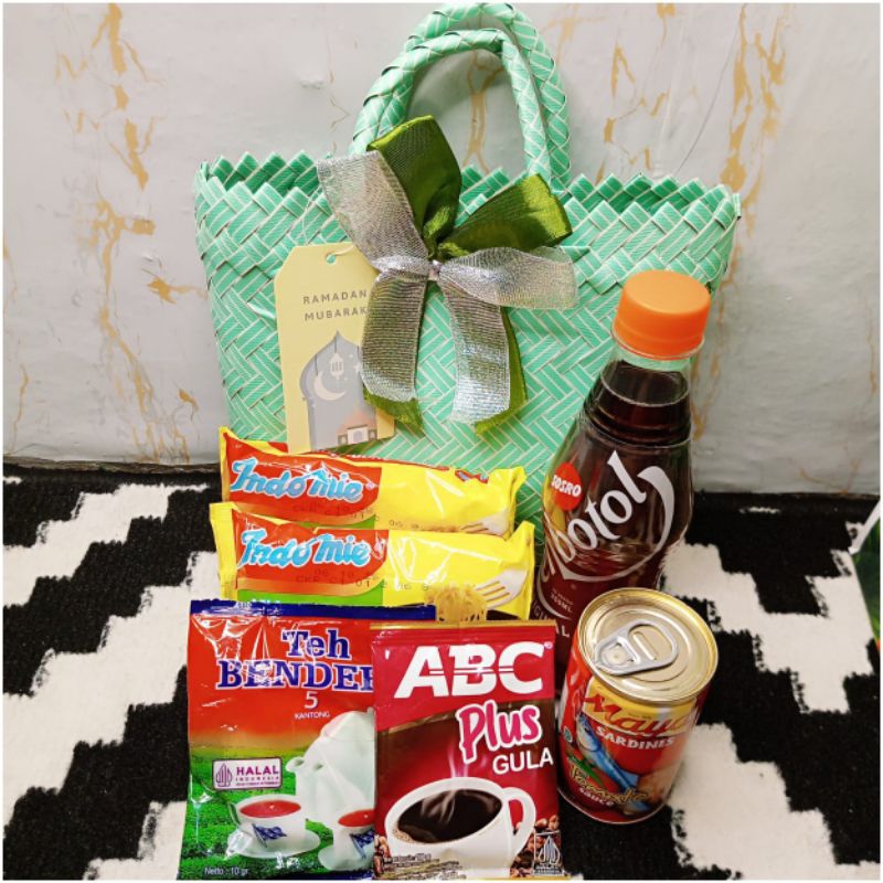 

Paket sembako tas anyaman / Paket hari raya anyaman / paket lebaran / paket sembako hemat paket lebaran paket munggahan paket berbagi