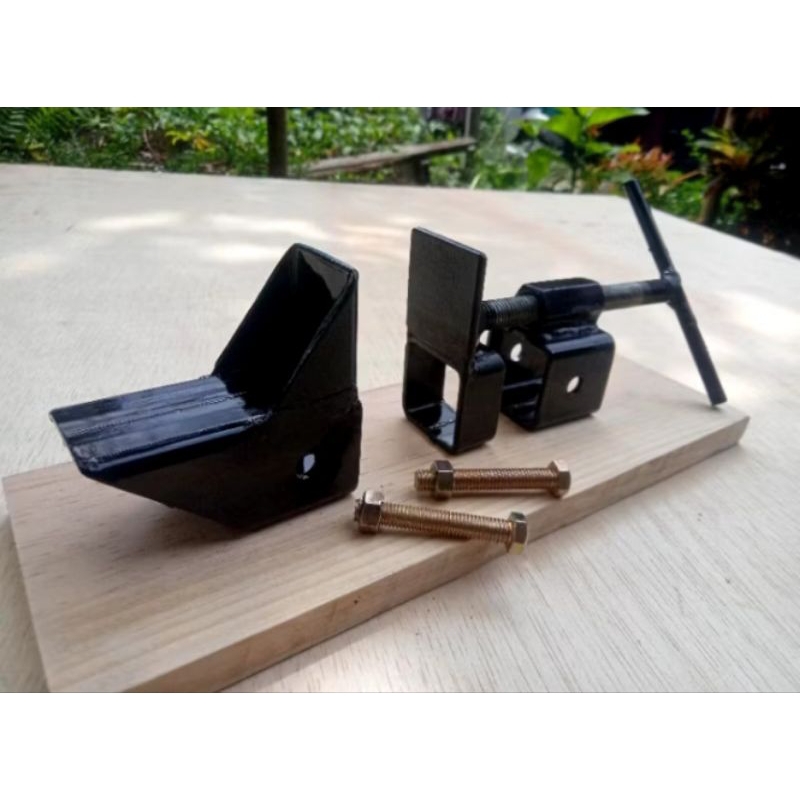 Klem kayu, catok kayu, ragum kayu, penjepit kayu, klem duty, klem wood, alat perkakas tukang kayu