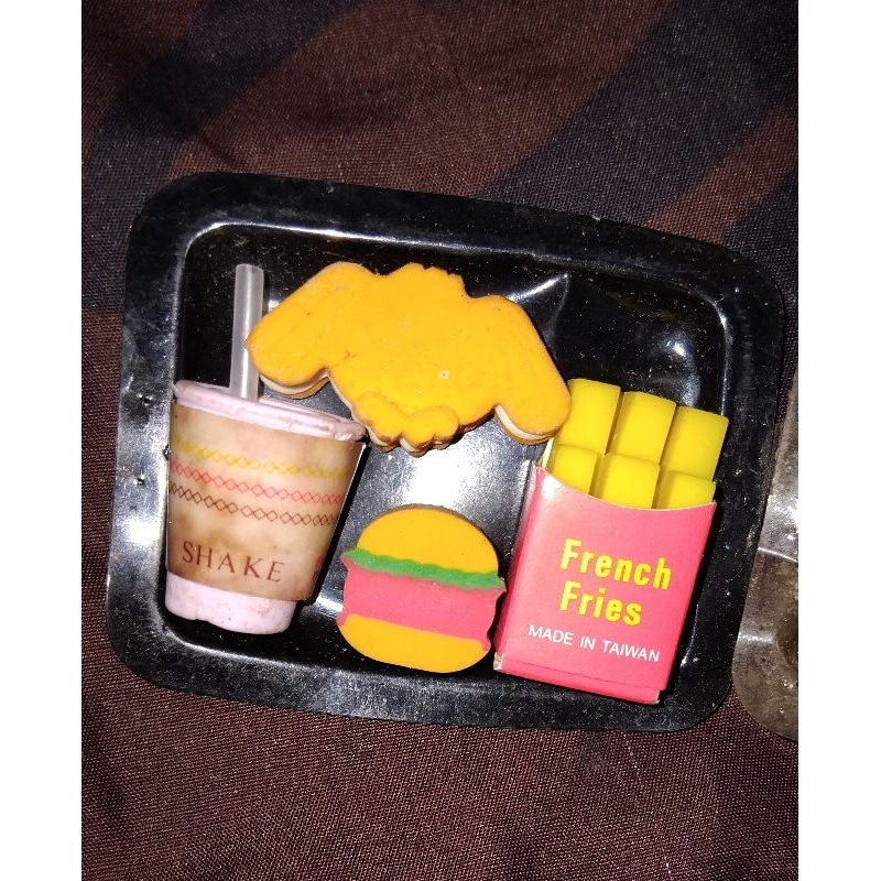 

Penghapus bentuk unik (made in taiwan)