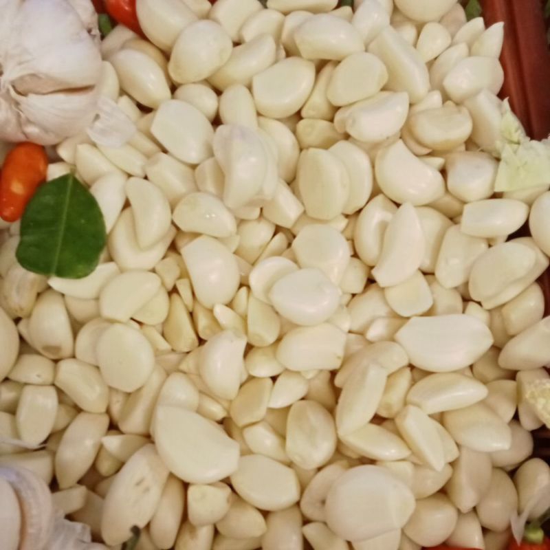 

bawang putih kupas 1 kg