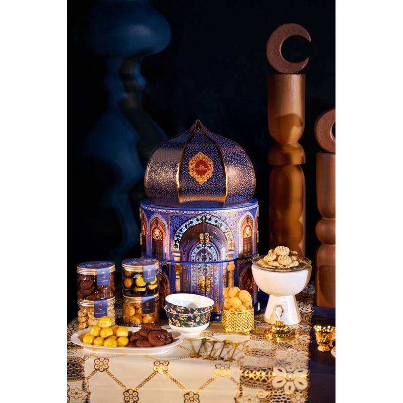 

PREMIUM EID HAMPERS 2025- KAREEM HAMPERS