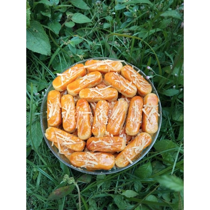 

Kastengel Keju kemasan toples 250 gram