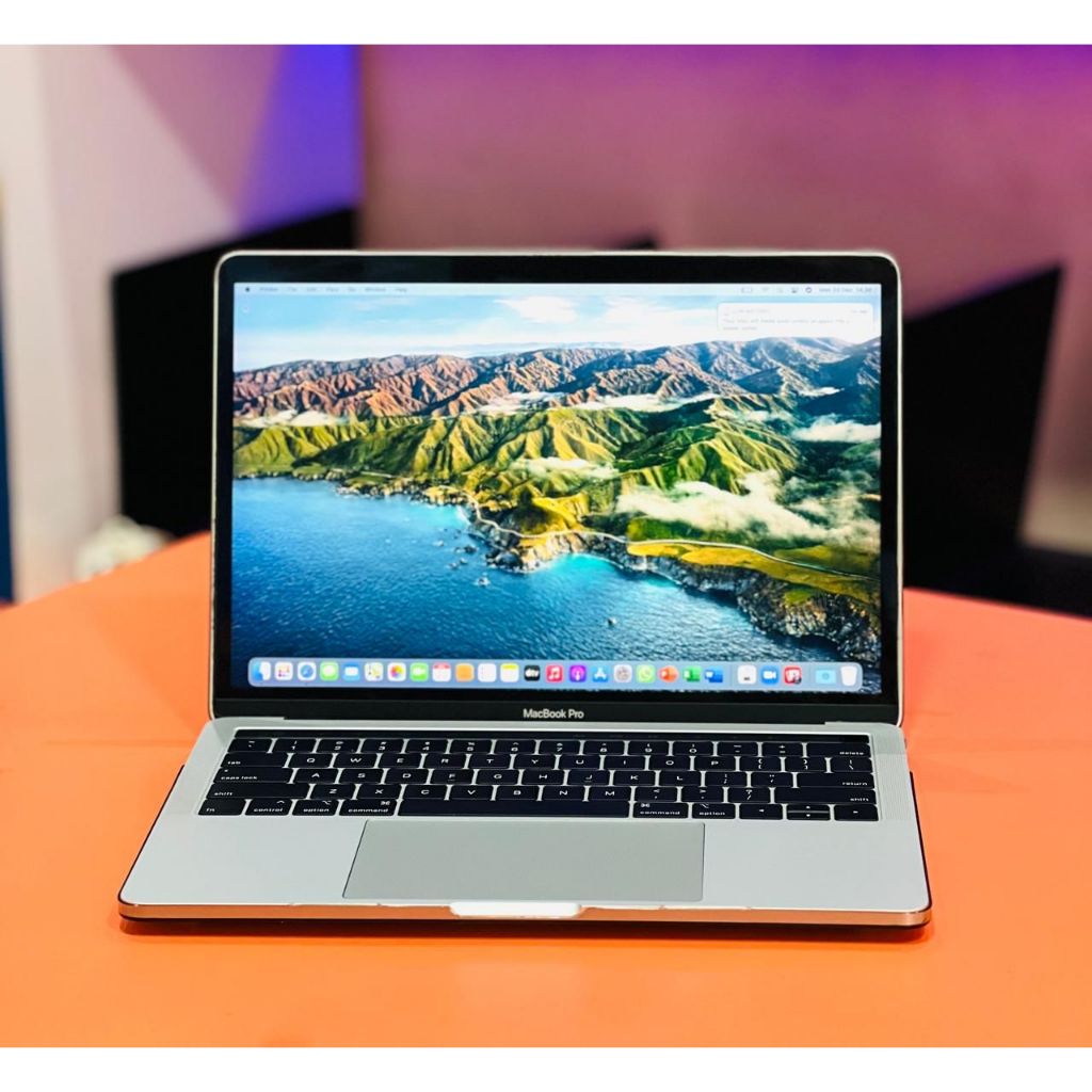 MacBook Pro 2019 TouchBar Core i7 13 inch Intel IRIS Plus Graphics 655