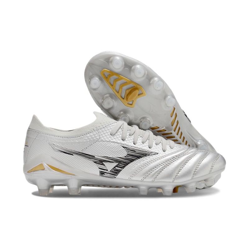 Sepatu Bola Mizuno Beta 4 Silver Gold