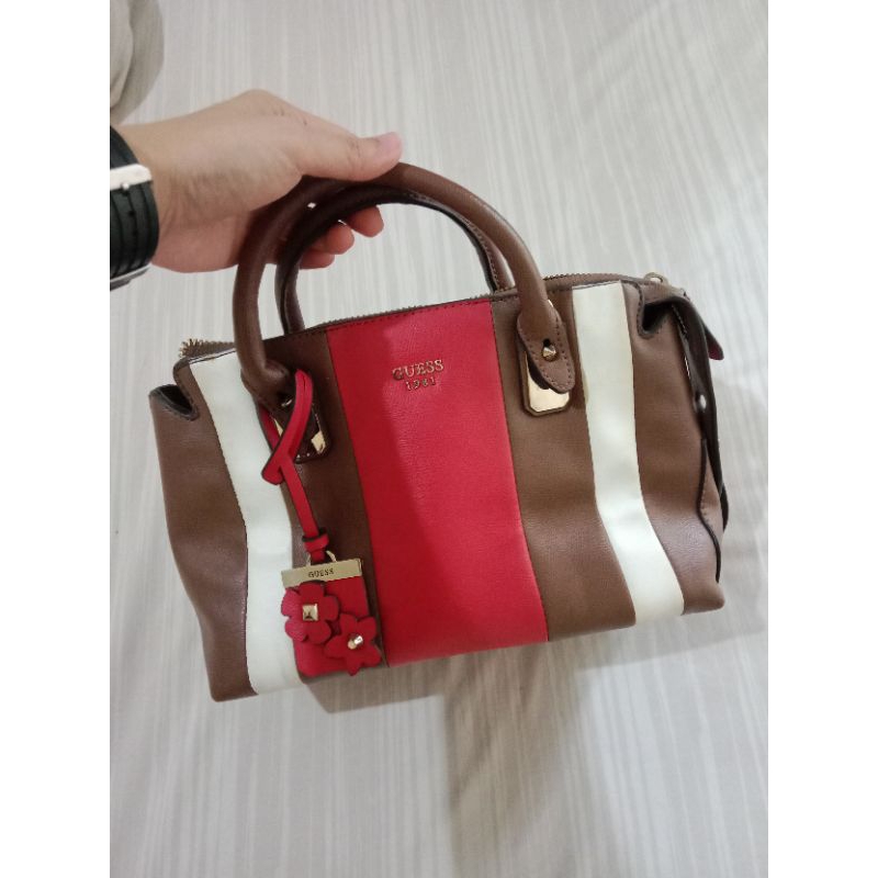 preloved tas guess ori bahan kulit