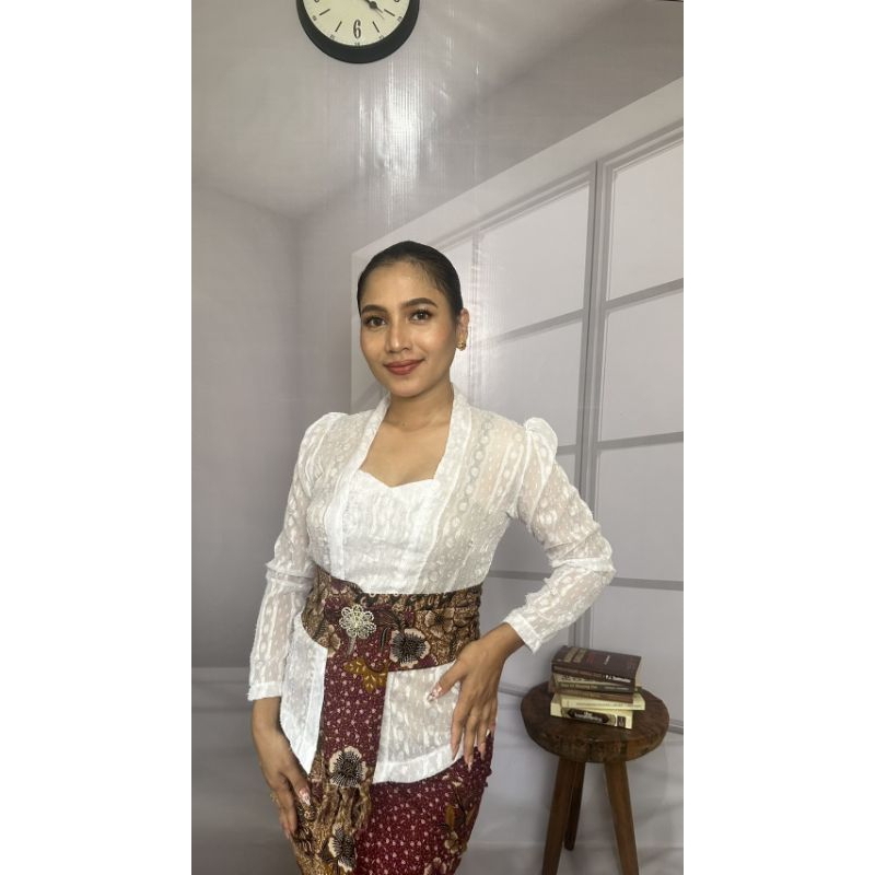 DISC 50% PROMO IKUTI TOKO, KEBAYA LAKSMI + Selendang - Kebaya Lengan panjang dengan bahan Sifon Kore