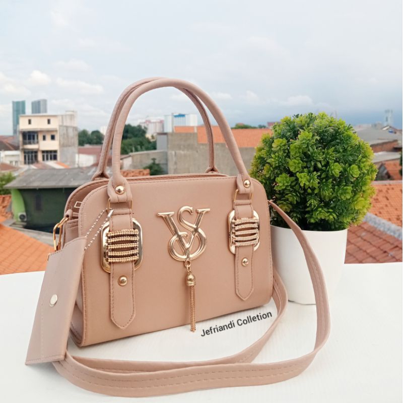 Jefriandi Store _Tas kondangan ibu-ibu / Tas selempang wanita 5 varian warna free gantungan dompet m