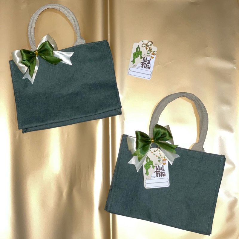 

Packaging hampers lebaran