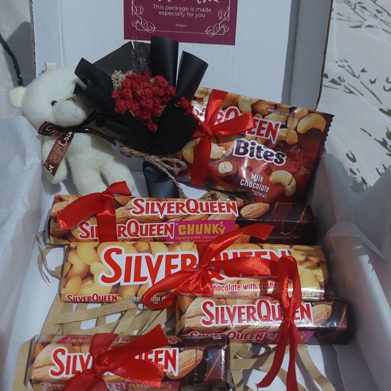 

Hampers Cokelat Silverqueen | Kado Valentine | Hadiah | Gift Ultah Wisuda