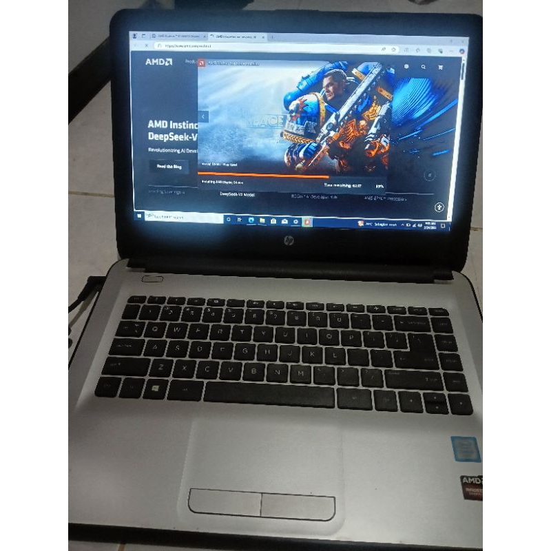 laptop hp 14-am015tx core i5 gen 6 VGA RADEON R5 2GB