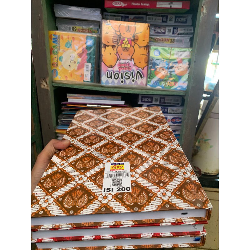 

BUKU TULIS FOLIO/JUMBO KIKY 200 LEMBAR