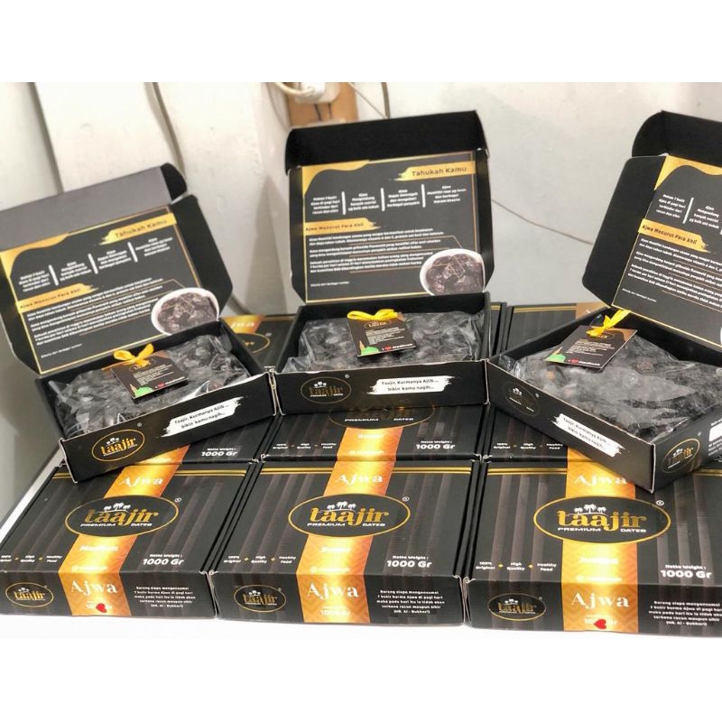 

Kurma Ajwa Jumbo Taajir 1kg