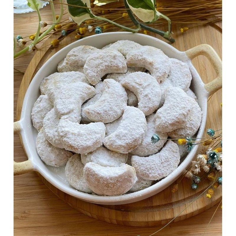 

PUTRI SALJU SUSU BUTTER PREMIUM COOKIES PREMIUM BY BU HAR COOKIES