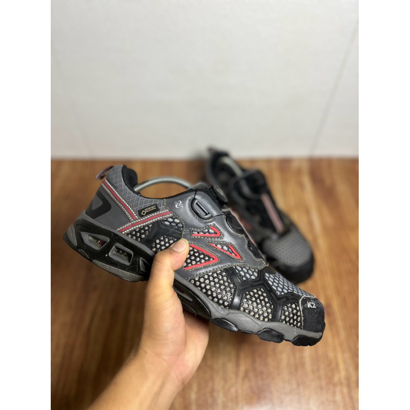 Sepatu gunung second original k2