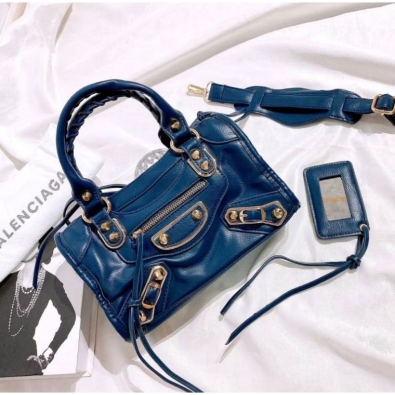 PRELOVED Tas Bal*nciaga gold metallic edge city - Navy