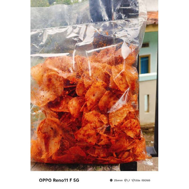 

Kripik singkong Kripik Kriwil Pedas Daun Jeruk 250gr 500gr Kripik Manis Original Balado