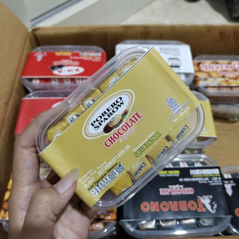 

Cokelat Cube PORERO SPAROW / Cokelat Dadu / Cokelat Viral Isi 40 Pcs