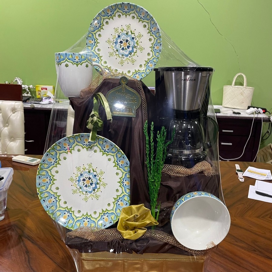 

Hampers Lebaran Idul Fitri / Parcel Lebaran / Eid Hampers