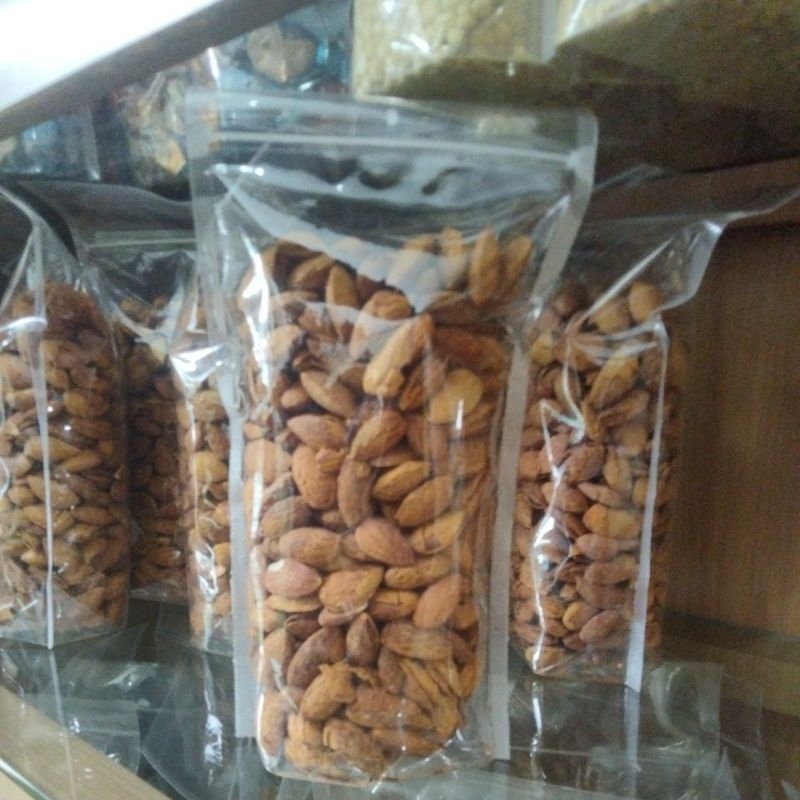

kacang Almond bumbu gurih