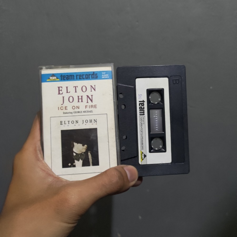 Kaset Pita Elton John - Ice on Fire Team Records