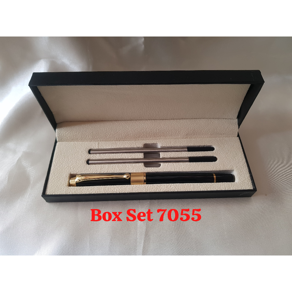 

Box Pen Set 7055 I 1set Box Pen Mewah I Pulpen Exclusive I Bisa Custom Nama dan Logo Perusahaan I Cocok Untuk Acara Event,Gift, dan Souvenir Kantor