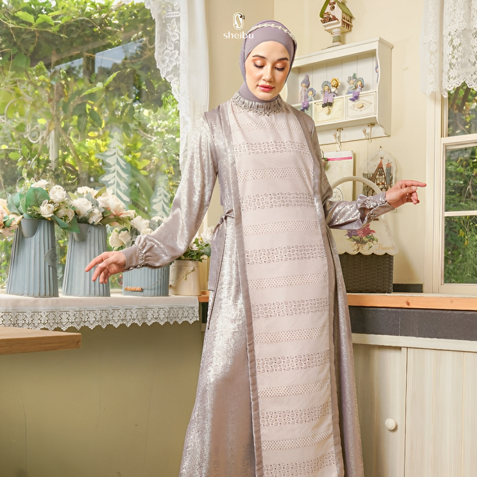 Sheibu Calandre Gamis Dress Muslim Formal Bahan Shine Texture Wudhu Friendly 2 pcs Look