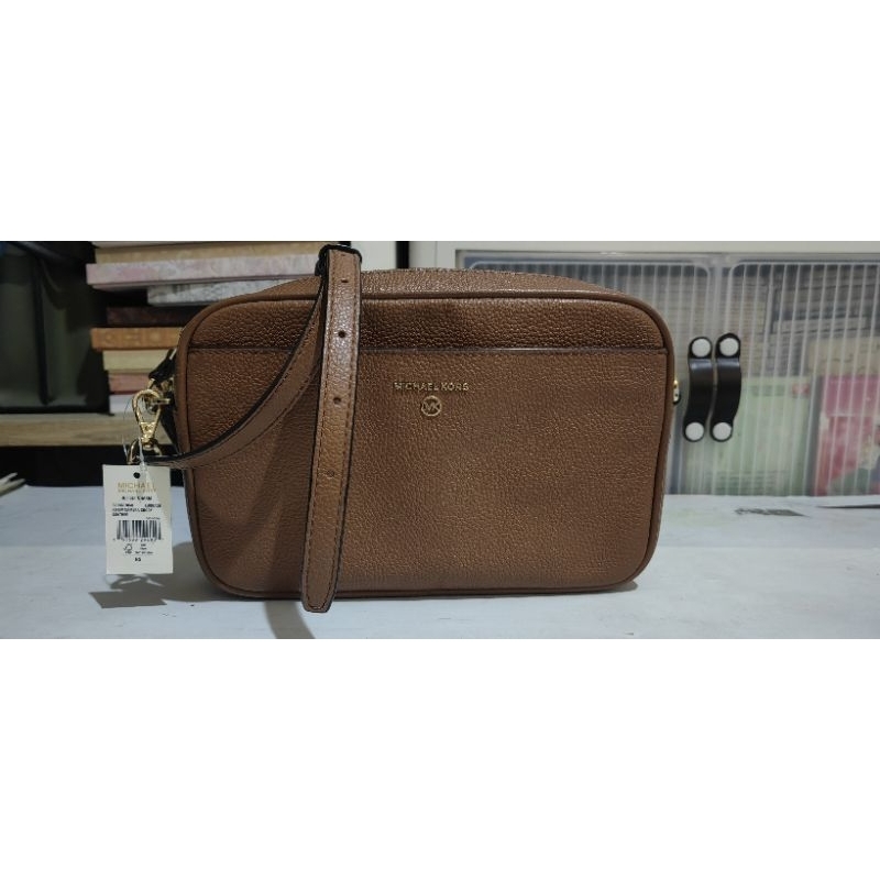 Michael Kors Sling bag