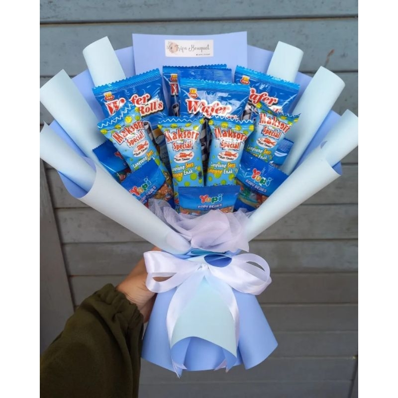 

Buqet Snack Hadiah Wisuda/Hadiah Ulang Tahun