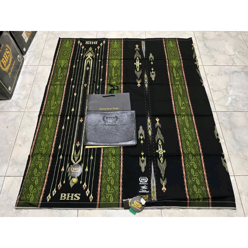 sarung BHS JIE MASTERPIECE GOLD WARNA HITAM LIMITED EDITION