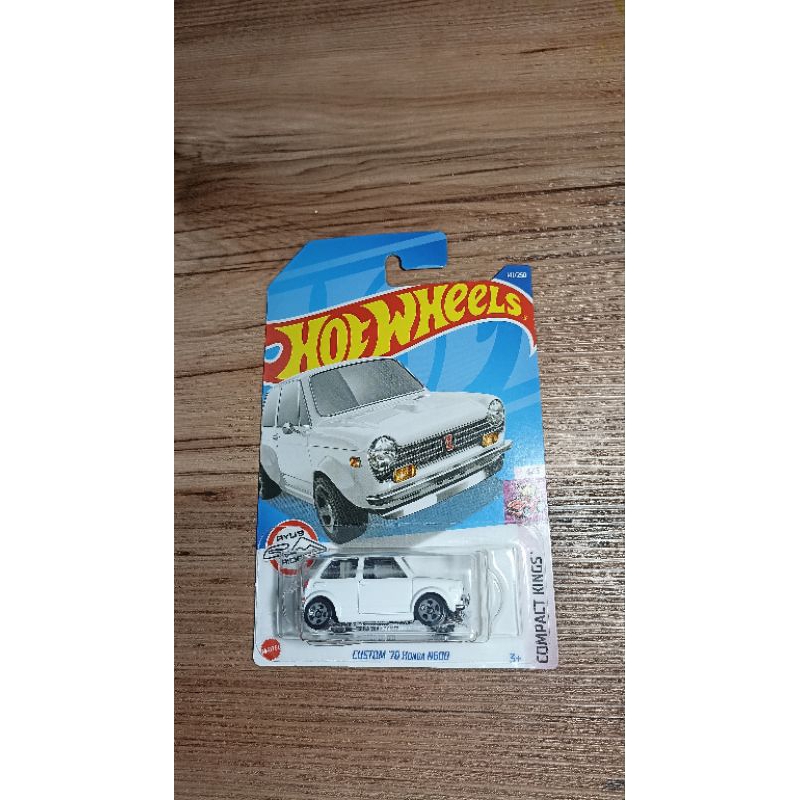 custom 70 honda N600