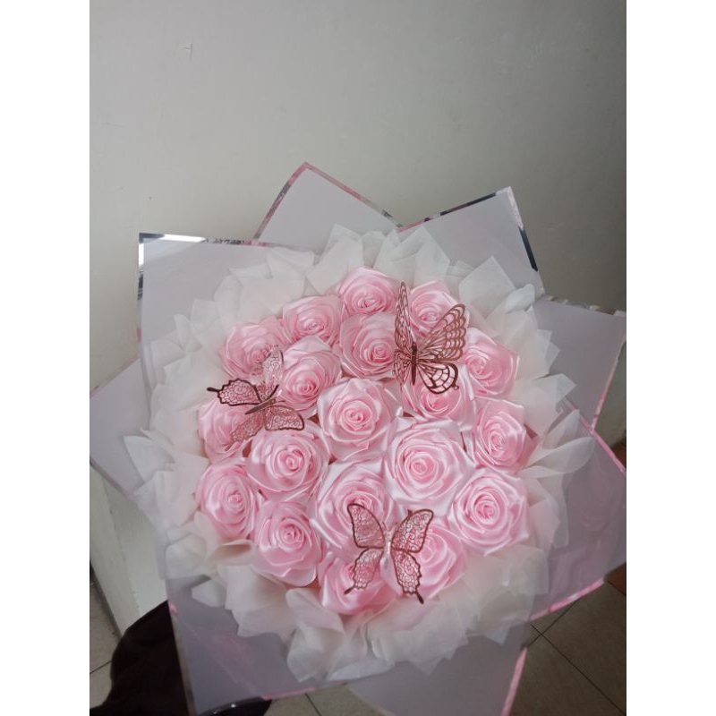 

Buket Bunga Pita Satin 19 Tangkai tanpa glitter+ aksesoris