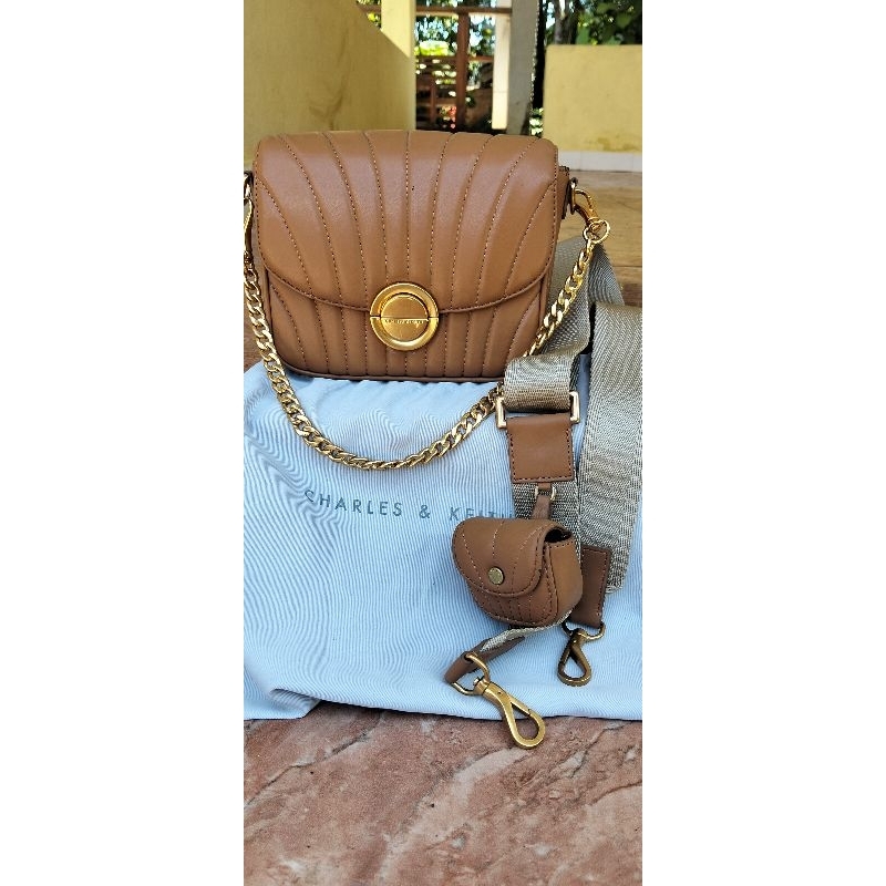 Preloved Tas Charles n Keith Original Store