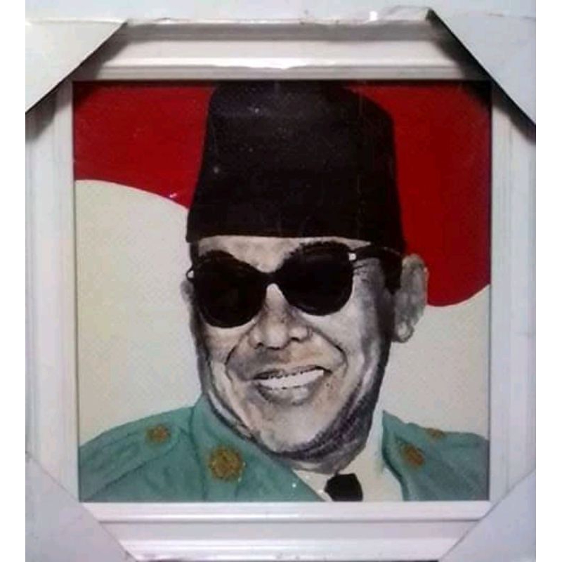 LUKISAN KERAMIK ASLI BUNG KARNO, SOEKARNO, SERTIFIKAT, FRAME KAYU PLUS KACA,  30X30 cm