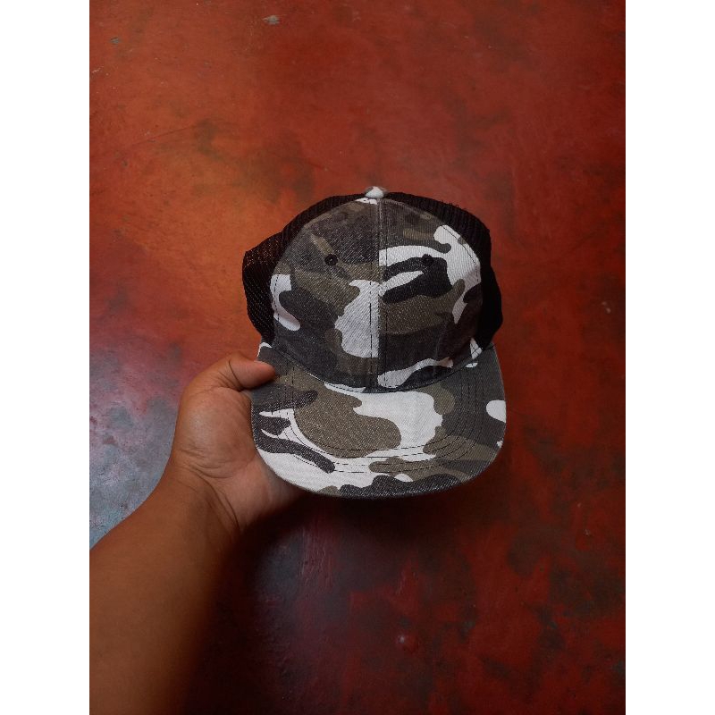 Topi Camo Trucker