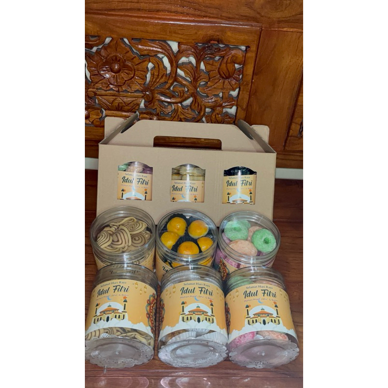 

HAMPERS PARCEL PREMIUM NASTAR LEBARAN IDUL FITRI ISI 3toples murah enak fresh PALM SUGAR CHEESE KUPING GAJAH DONAT SAGU KUE SEMPRIT ENAK MURAH TERJANGKAU AESCHETIC ESTETIK