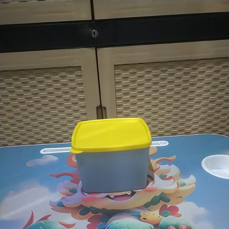toples Tupperware second murah