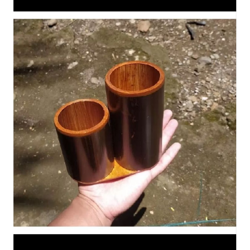 

KERAJINAN BAMBU TEMPAT BUNGGA TEMPAT PENSIL