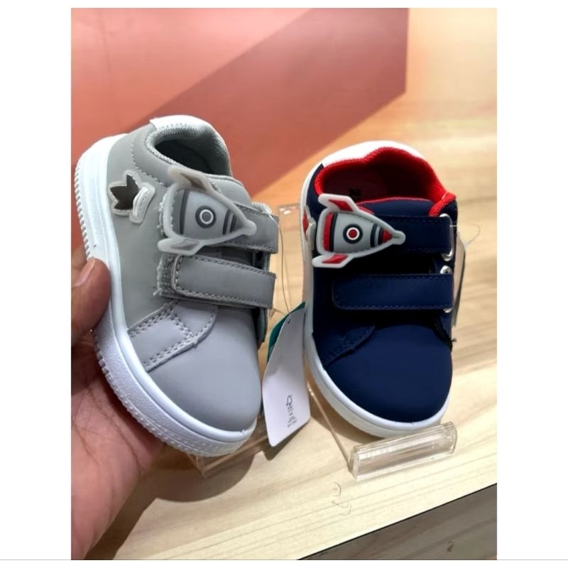DISKON‼️ LITTLE M Sepatu anak size 22-26 By matahari