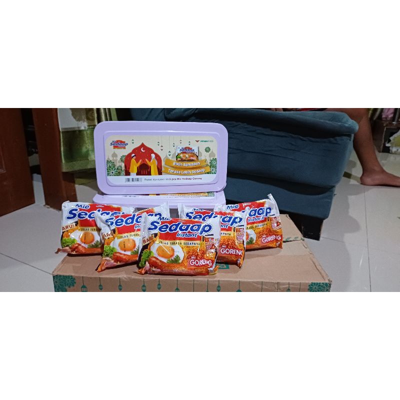 

MIE SEDAP GORENG ISI 5 FREE CONTAINER