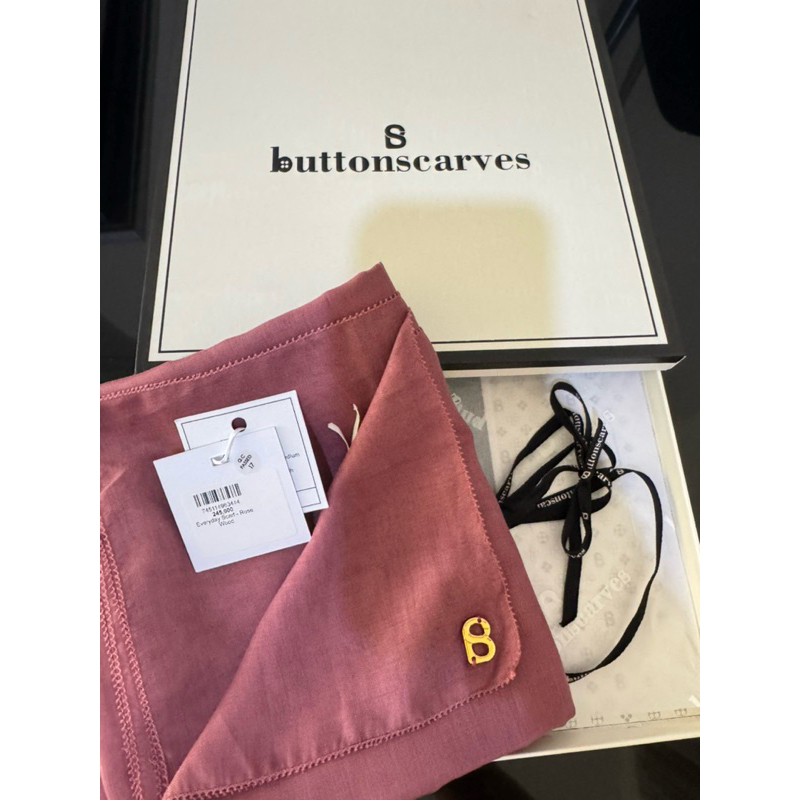 Buttonscarves Everyday Scarf - Rose