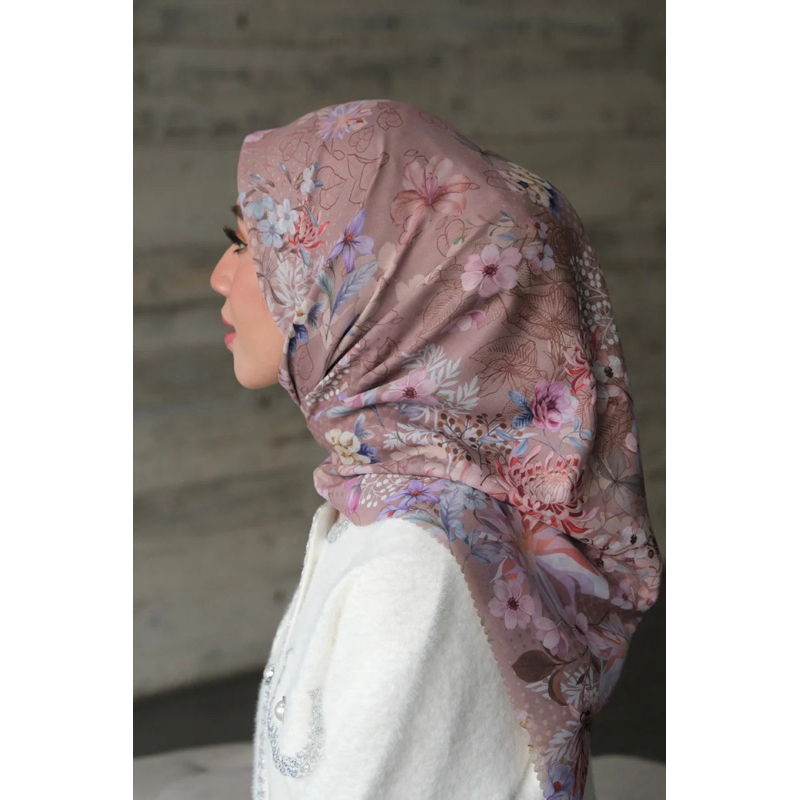 Daniah Scarf by Gonegani